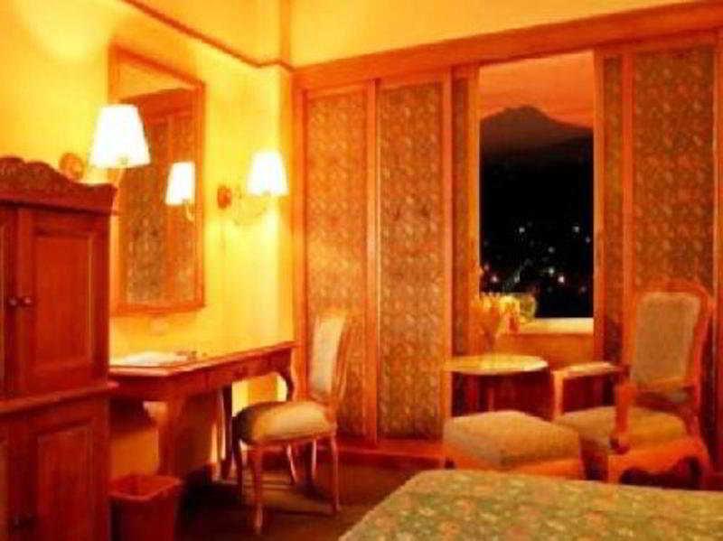 Hotel Mutiara Malioboro Yogyakarta Dış mekan fotoğraf