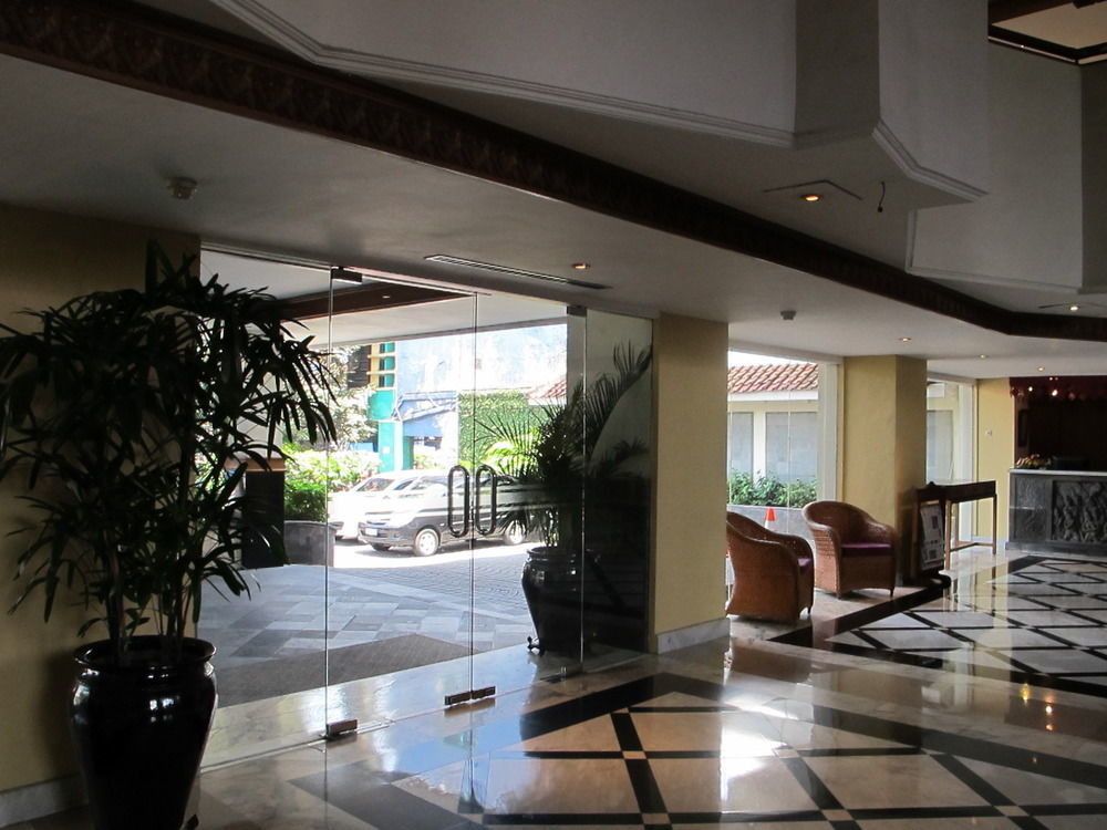Hotel Mutiara Malioboro Yogyakarta Dış mekan fotoğraf