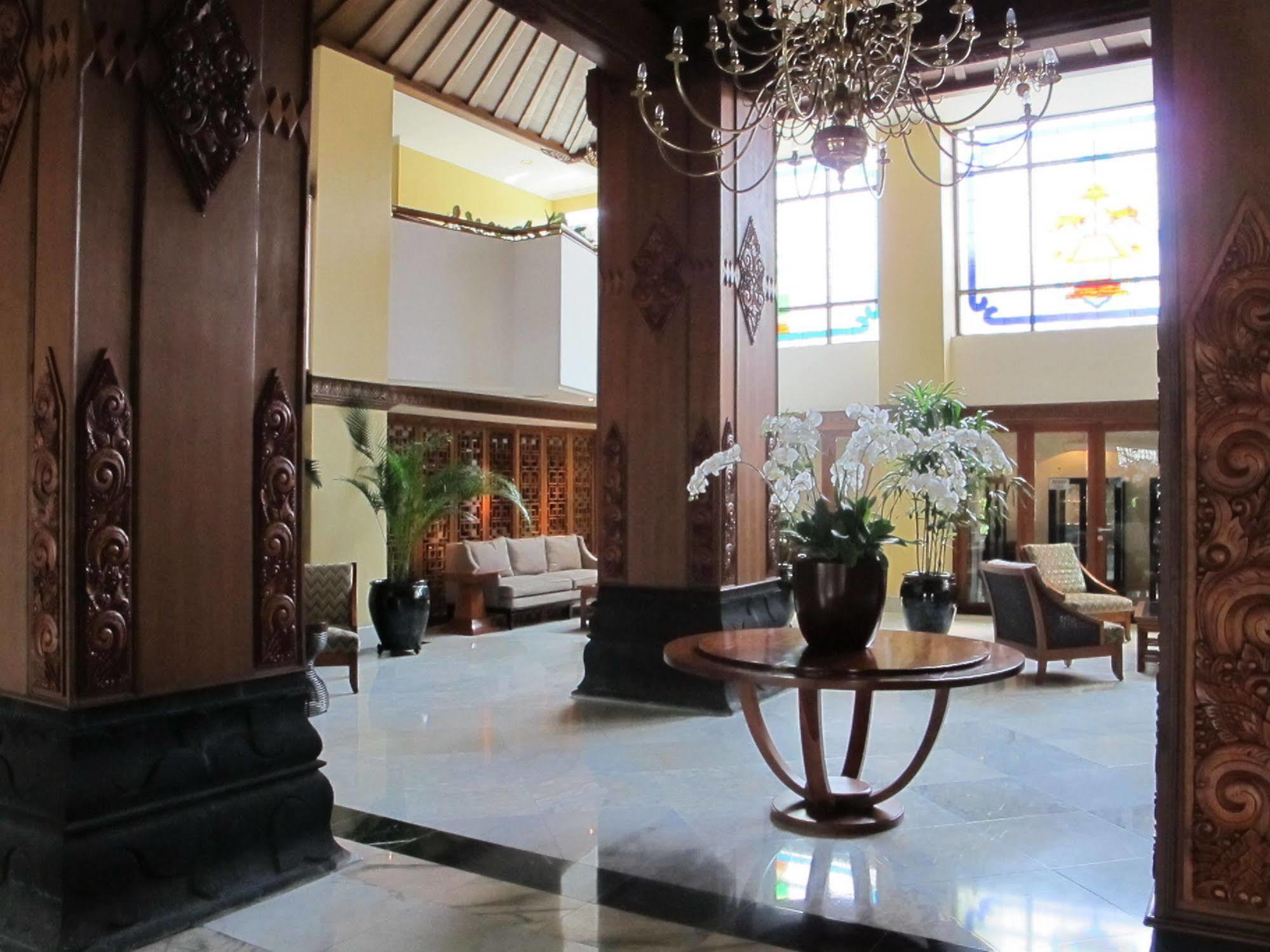 Hotel Mutiara Malioboro Yogyakarta Dış mekan fotoğraf