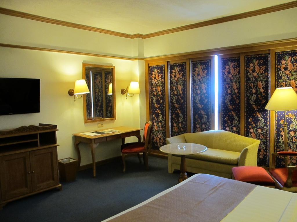 Hotel Mutiara Malioboro Yogyakarta Dış mekan fotoğraf
